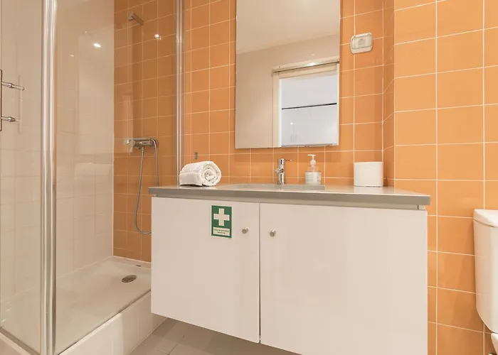 Lusitania One In Mouraria *