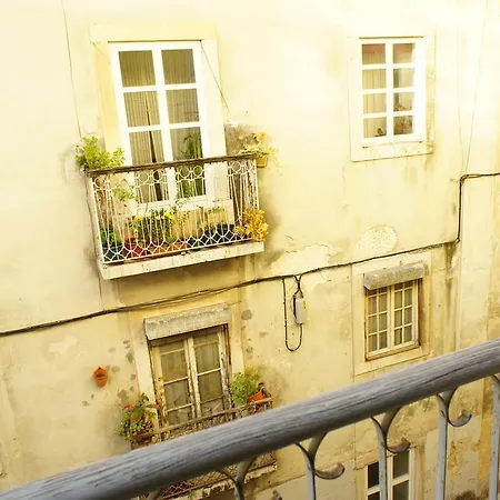 Lusitania One In Mouraria * Лиссабон